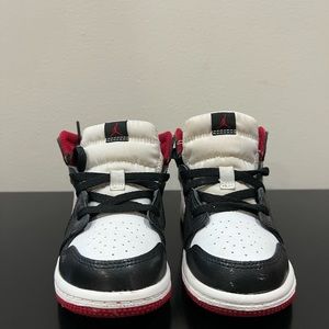 Jordan 1 Mid Basketball Shoes (size 8c)